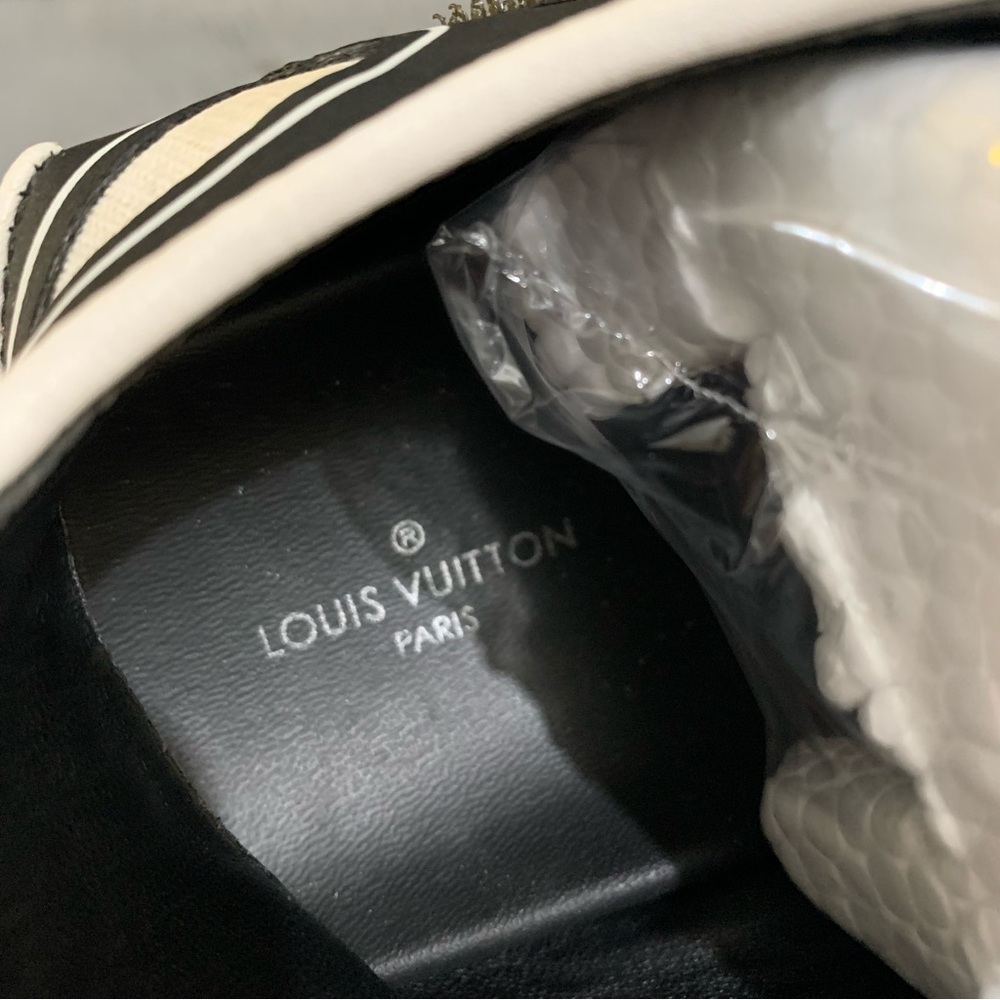 LV sandals - Picture 11 of 11